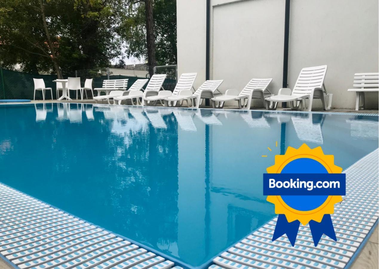 Lelle Riviera Apartment Балатонлеле Екстериор снимка