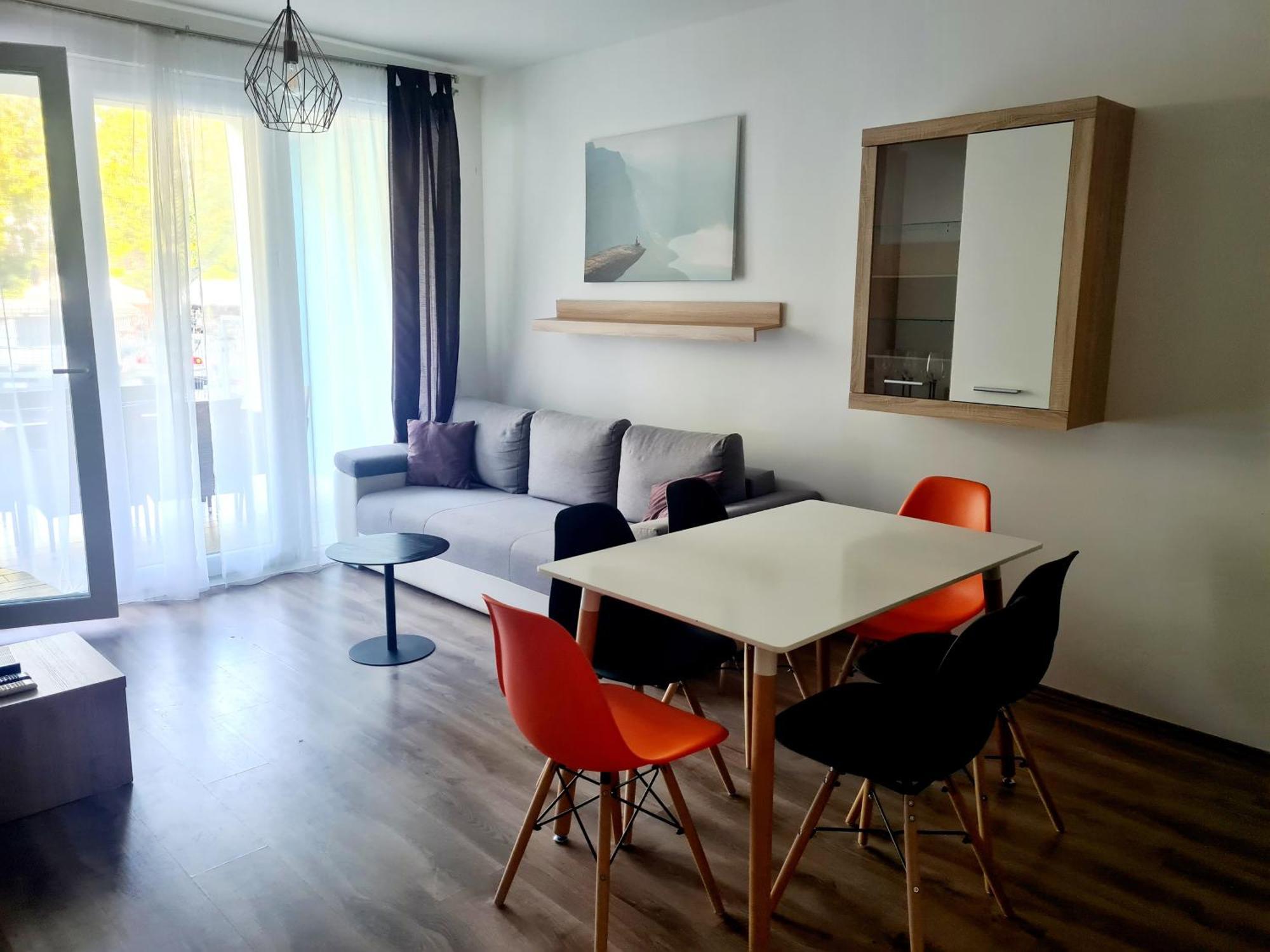 Lelle Riviera Apartment Балатонлеле Екстериор снимка